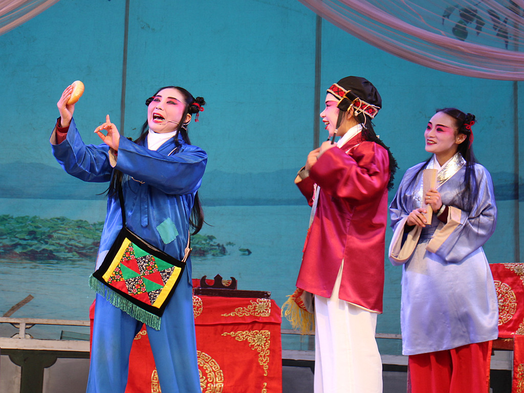 北京曲剧团携经典剧目《北京人》《龙须沟》走进北京大学|龙须沟|曲剧|曲剧团_新浪新闻