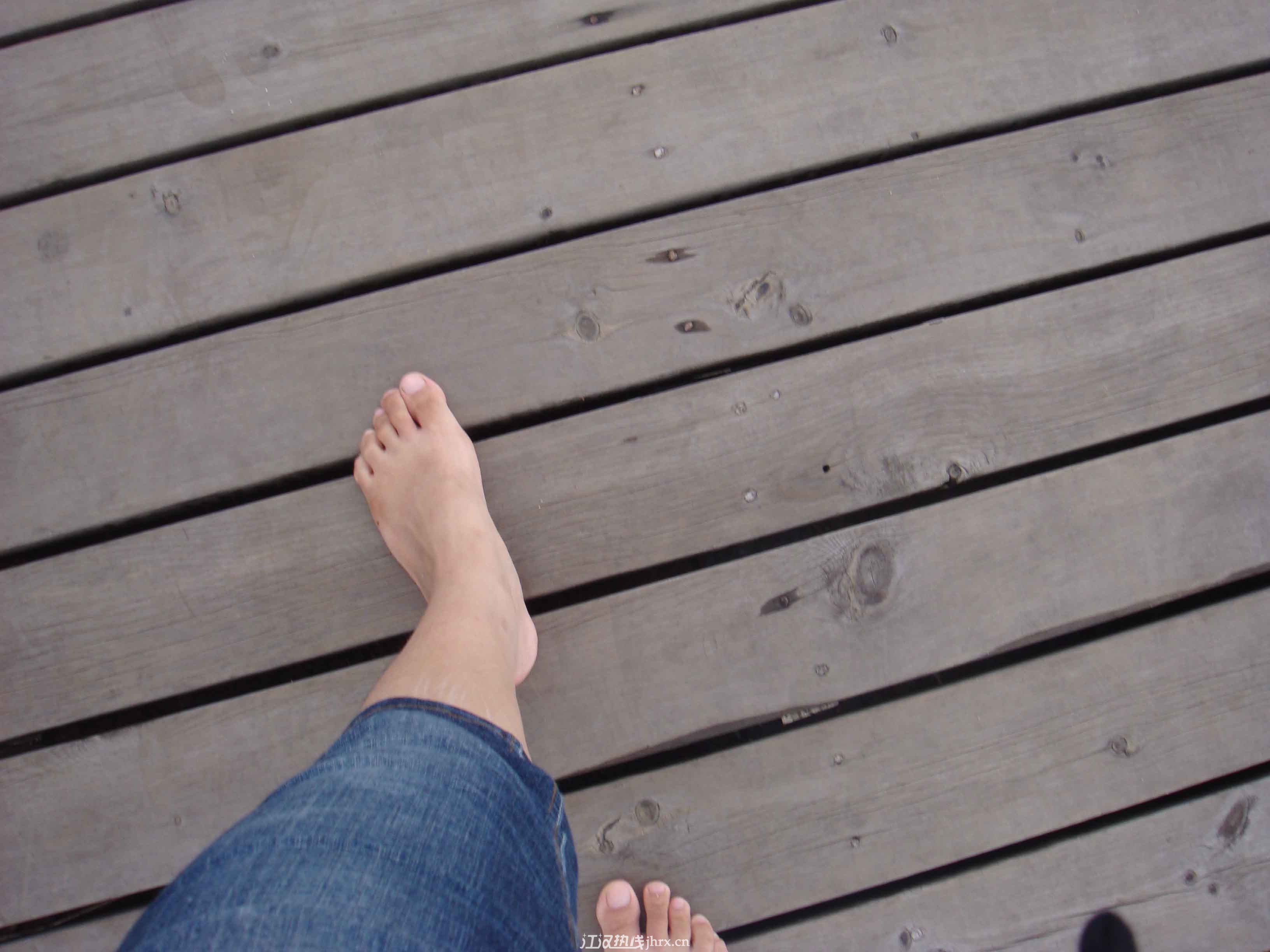 户外赤脚