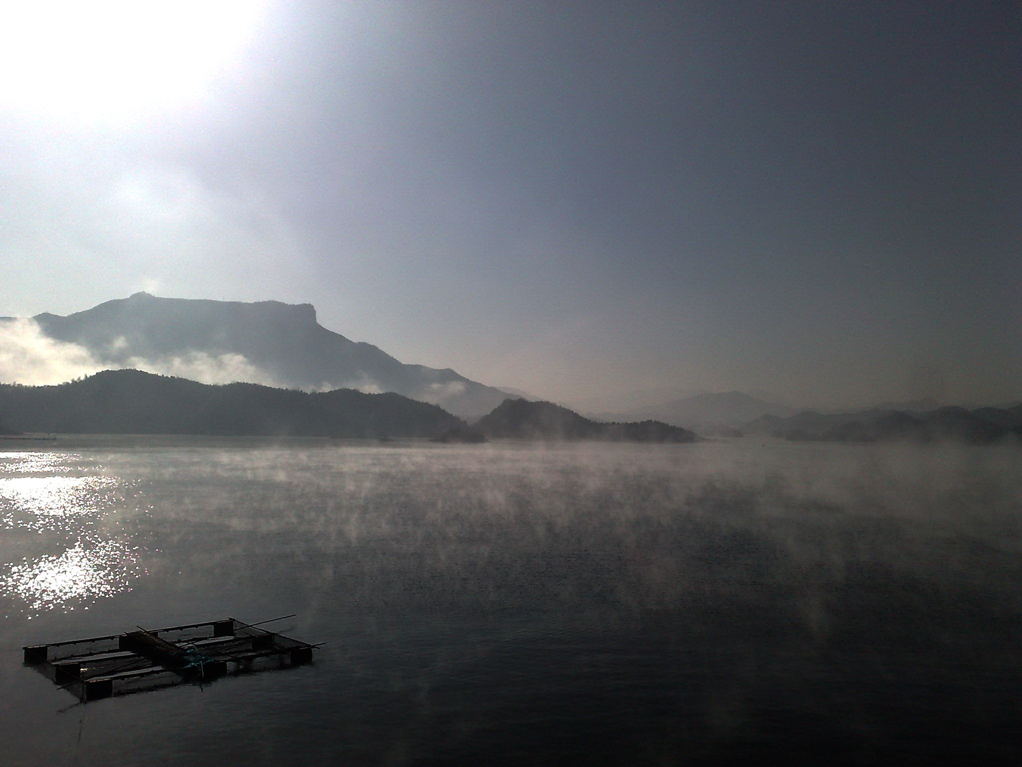 青山湖晨曦.jpg