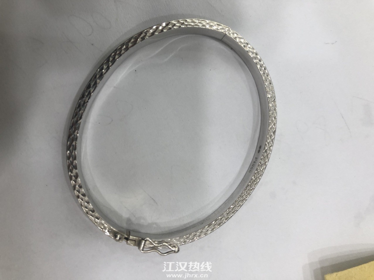 FqeG5-8p8A4g6KpThCdwDA6d75bs.jpg