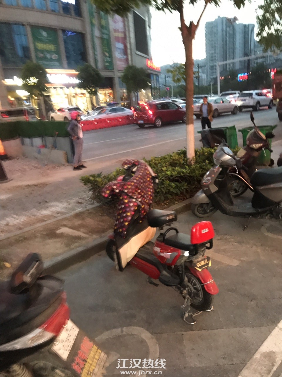 FjER8dqv-e9VAFjokgHvtdmtgA-4.jpg