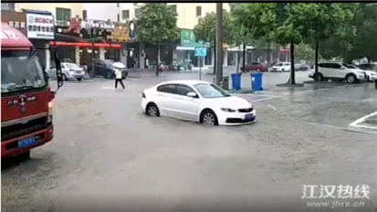 德政园门口.png