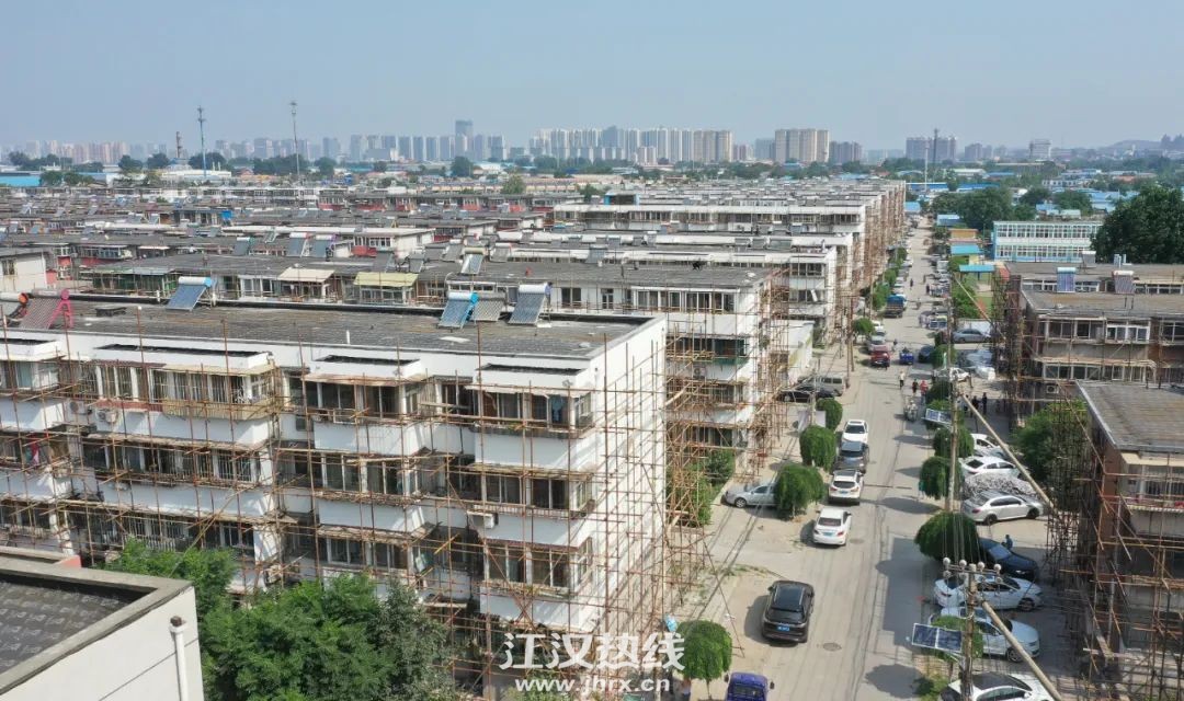 140040ef587ivzy7ygg0io.jpg
