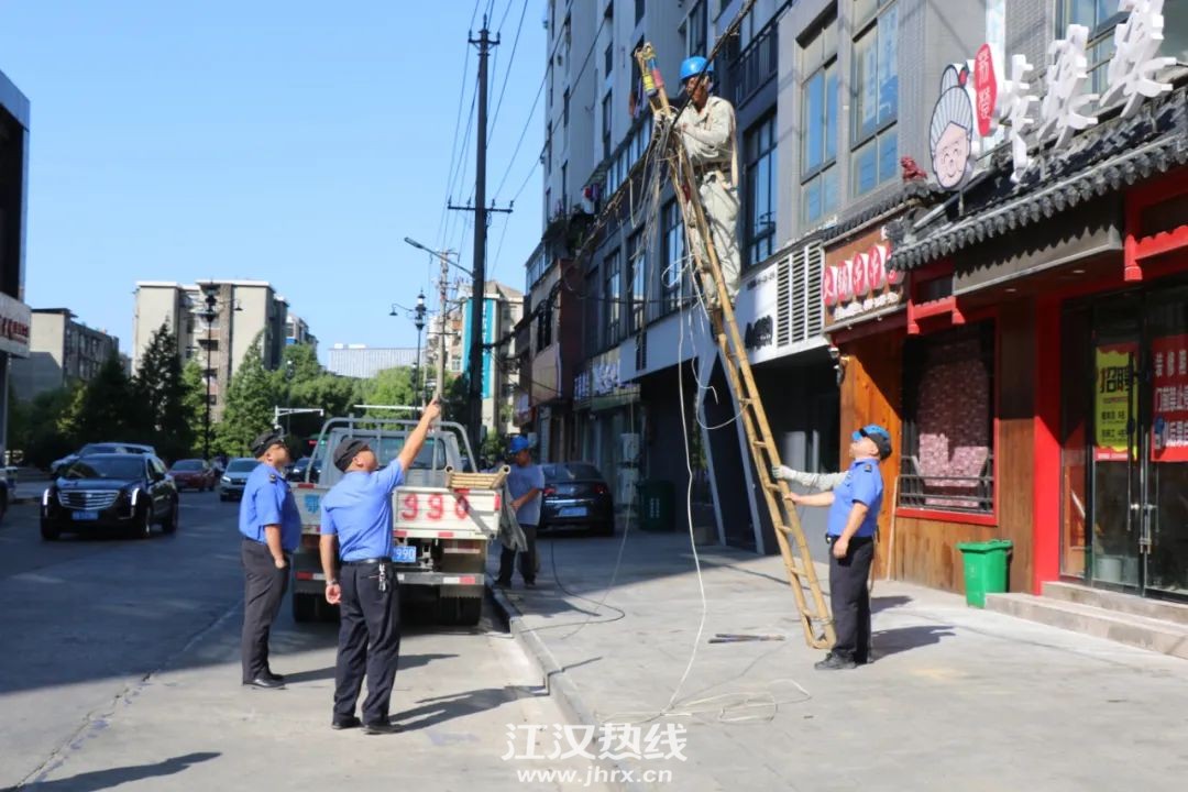 170815fdkhd4tlclul54d7.jpg