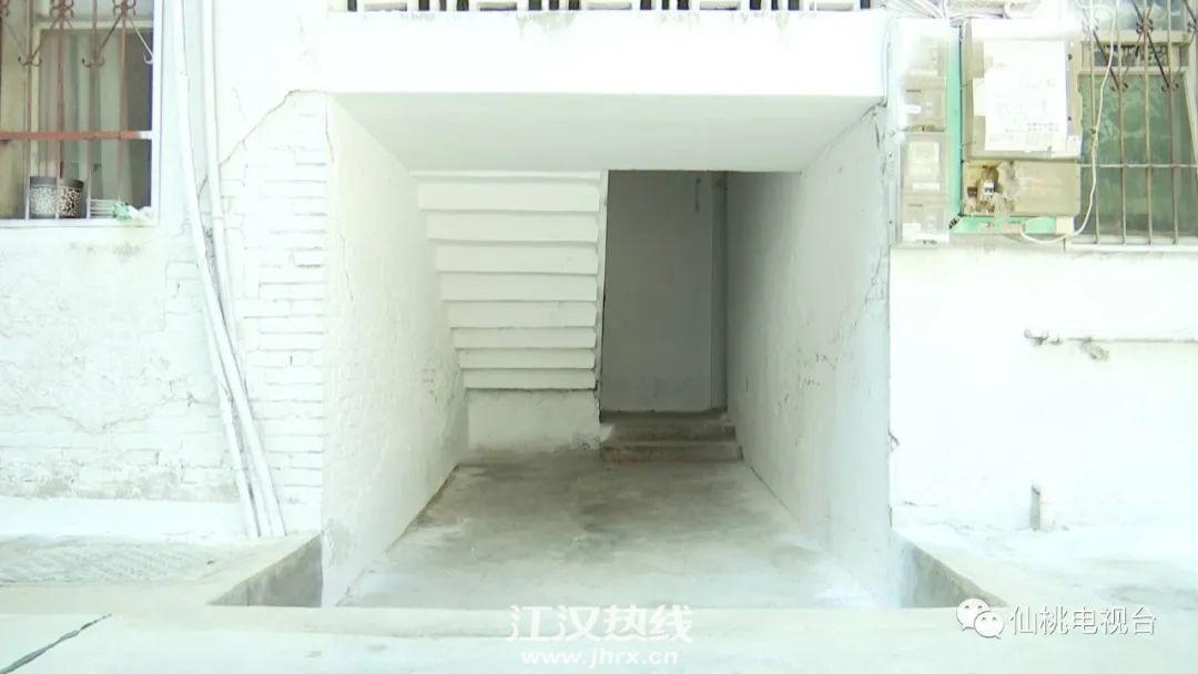 110826hyg4kkghknk0hci9.jpg