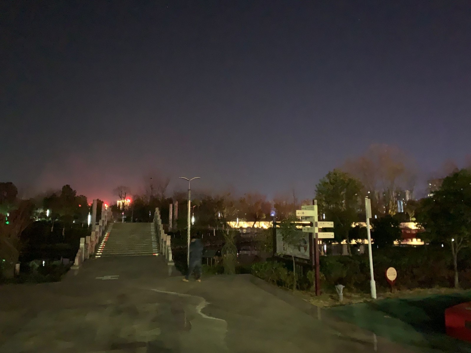 QQ图片20130101030947.jpg