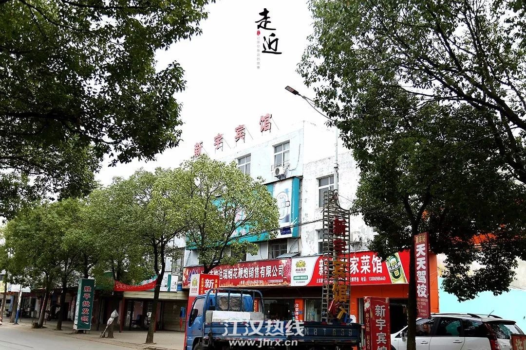 152329sm44r1vozewf0m81.jpg