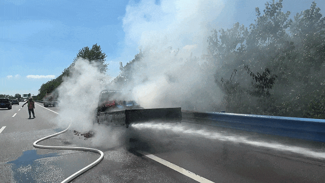 140442qpk99d9ha49kbnjg.gif