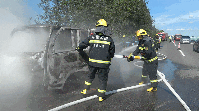 140449yhvjvoojouujrroy.gif