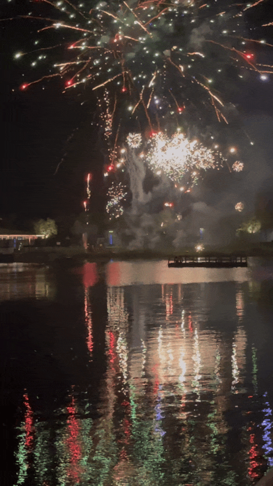 115023lvze4004v6hnj3if.gif