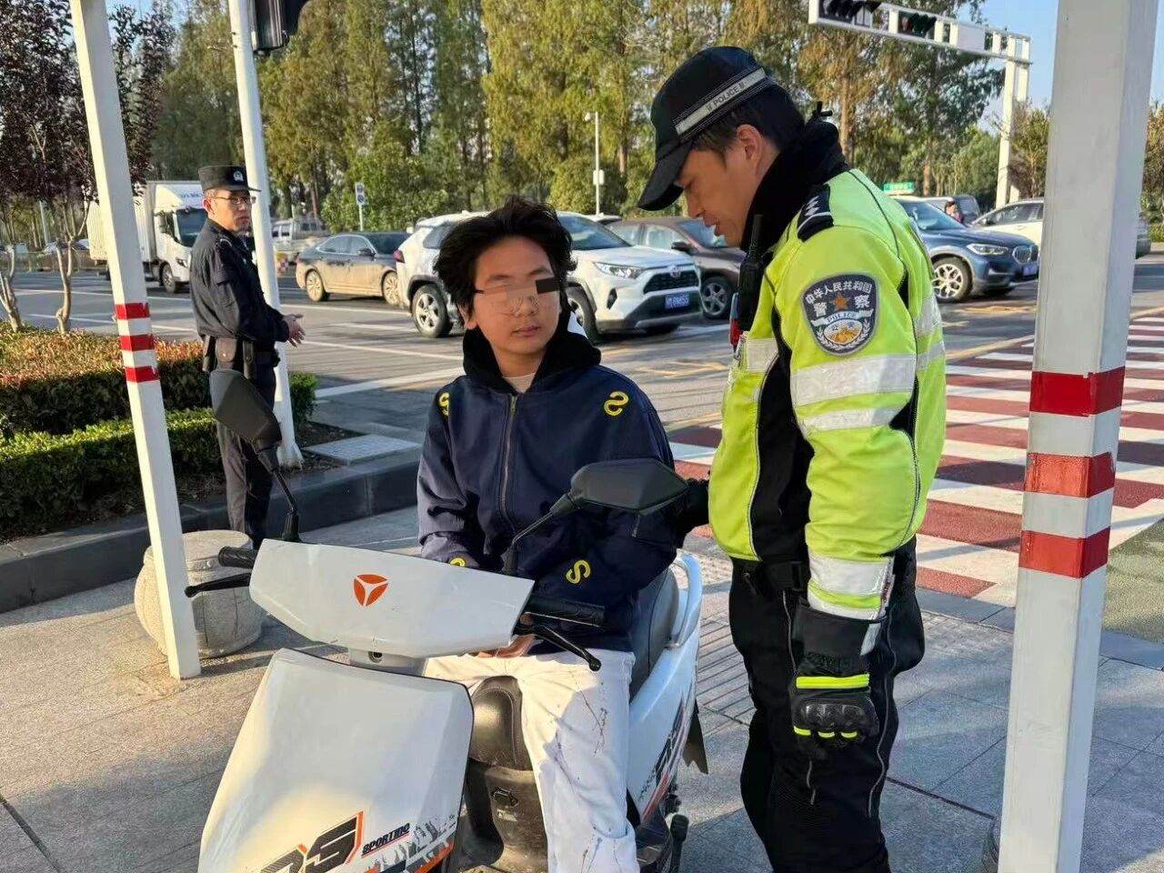 微信图片_2025-10-23_070320_732.jpg