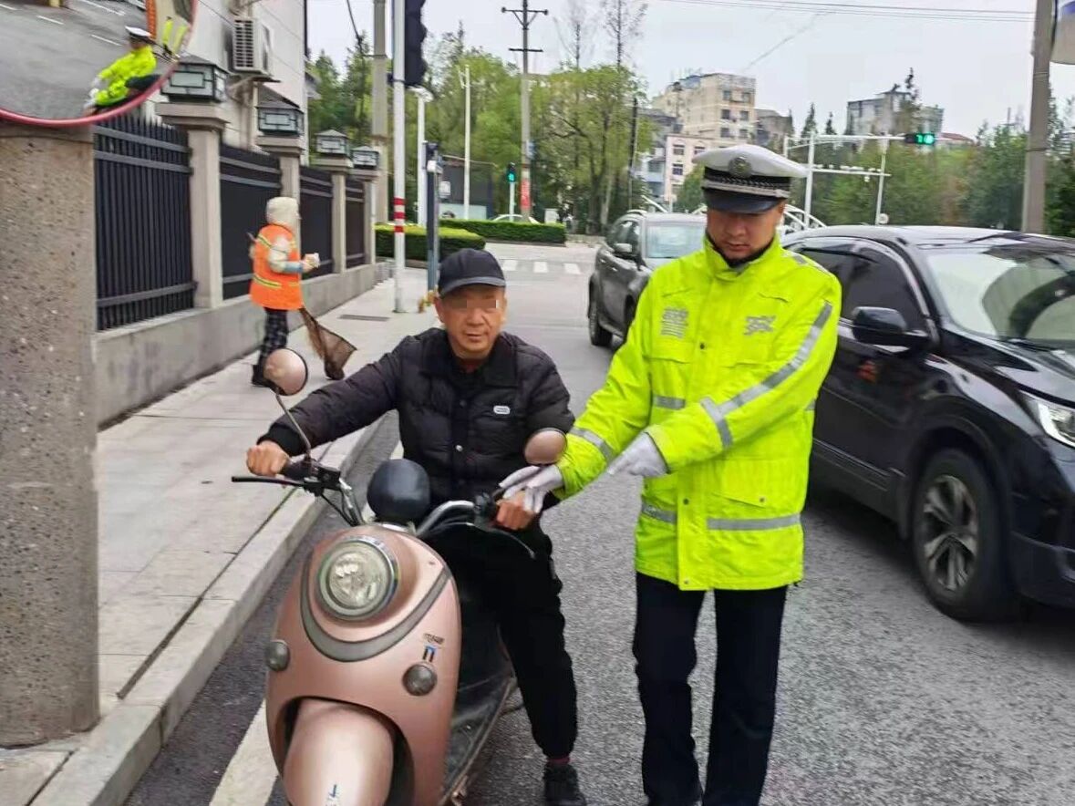 微信图片_2025-10-23_070354_693.jpg